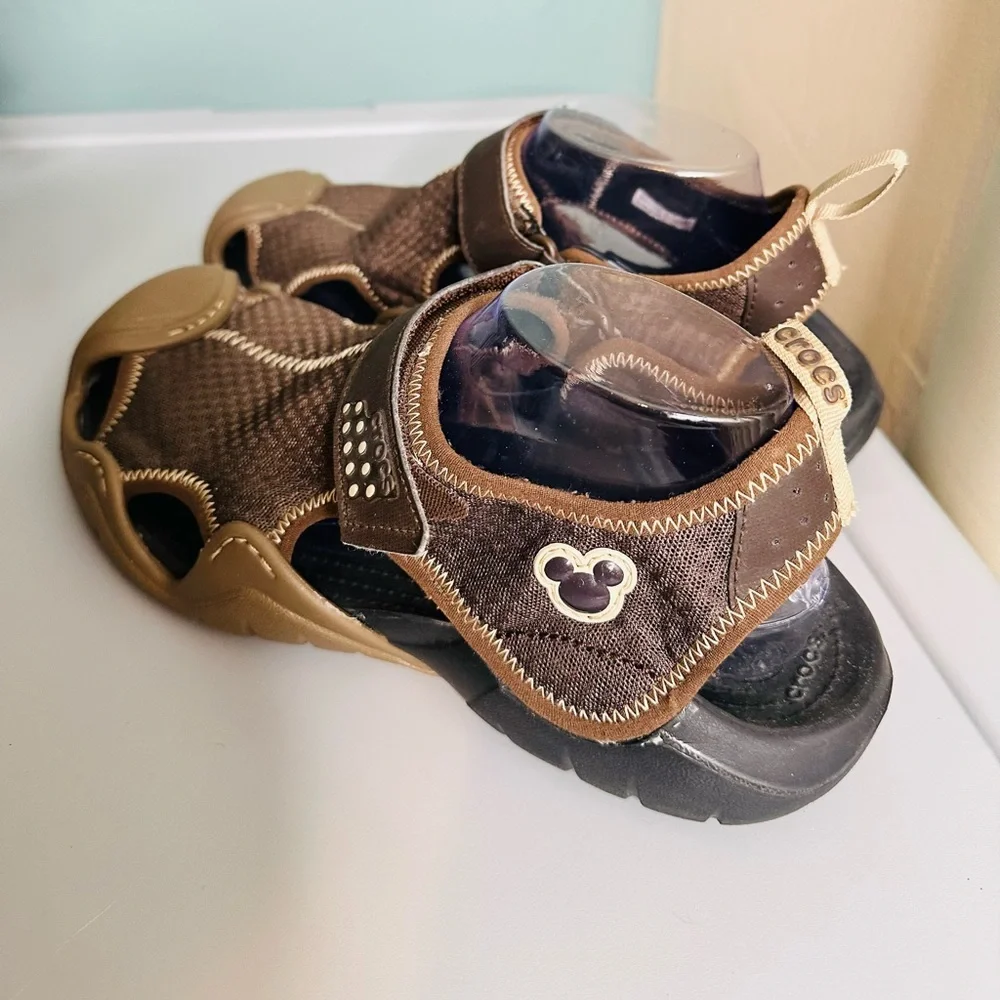 CROCS stylish sandals